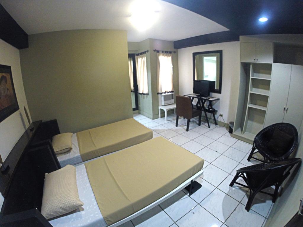 Urban Inn Iloilo Room photo